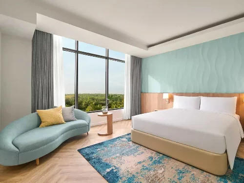 One King One Bed Room Suite Smoking