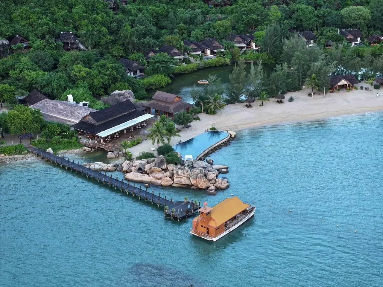 Khu nghỉ dưỡng L'alya Ninh Van Bay 2