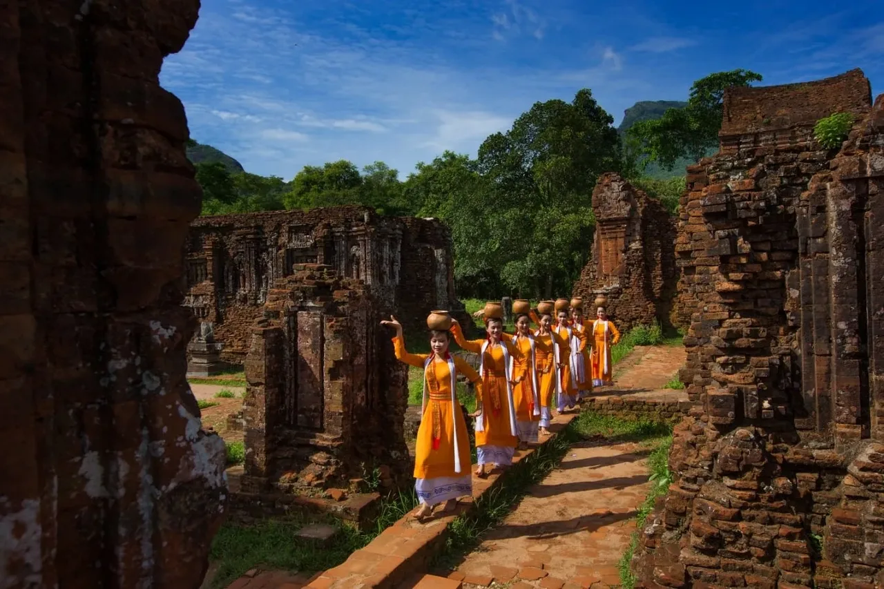 Fullday My Son Sanctuary and Vinh Trinh Massacre 4
