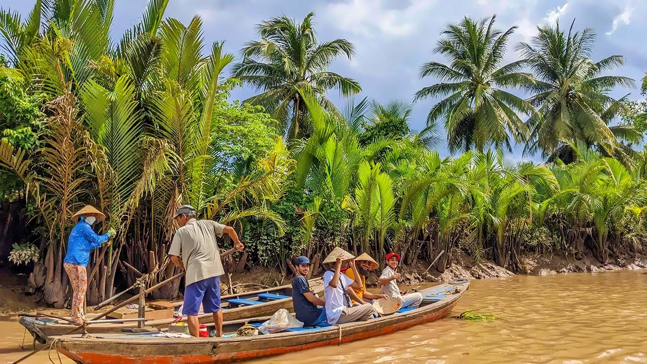 Mekong Delta Cruise Tour by Limousine & Water Puppet Show 2