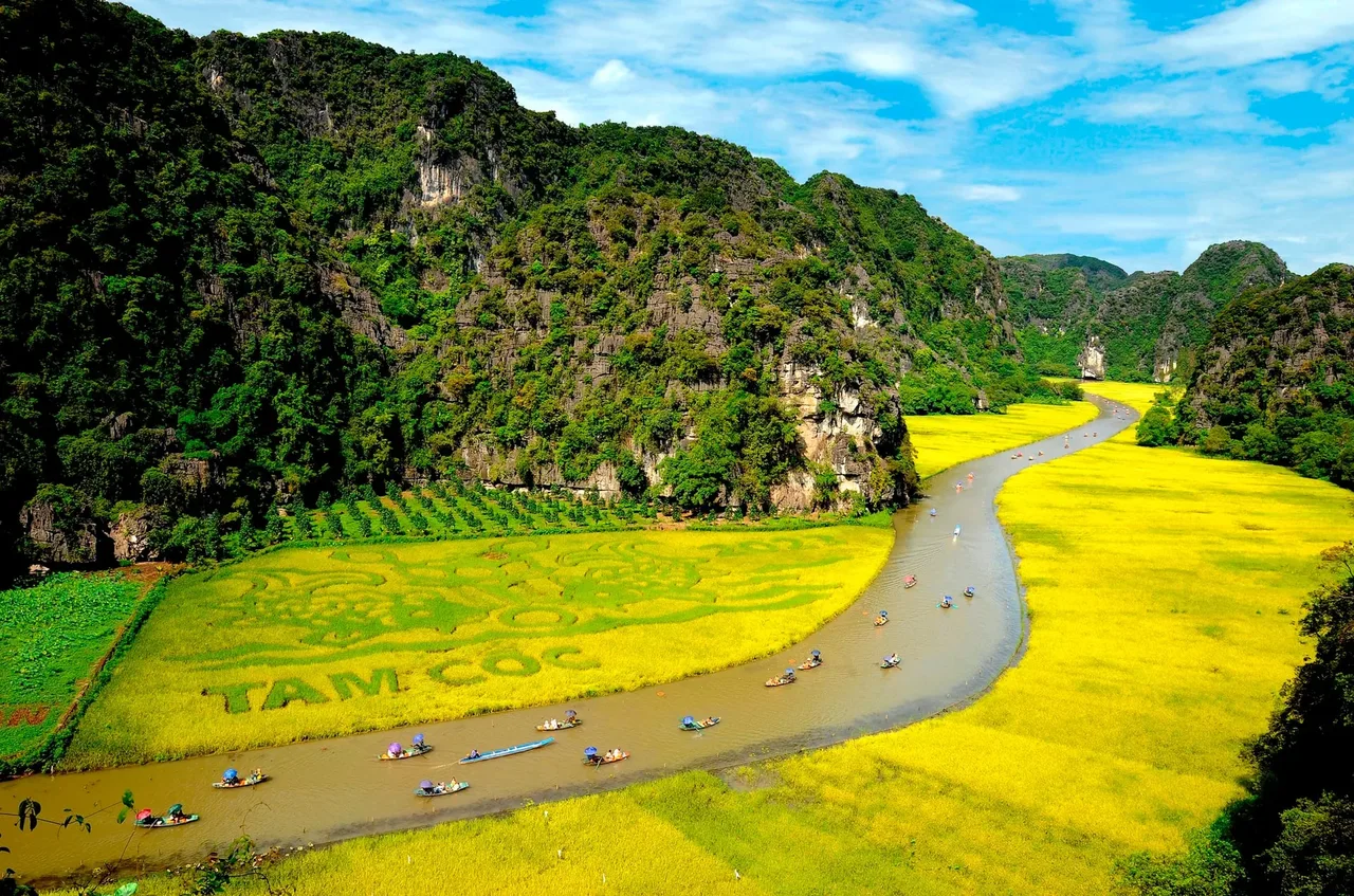 Hanoi – Ninh Binh – Ha Long – Noi Bai Airport 4 Days 3 Nights 4