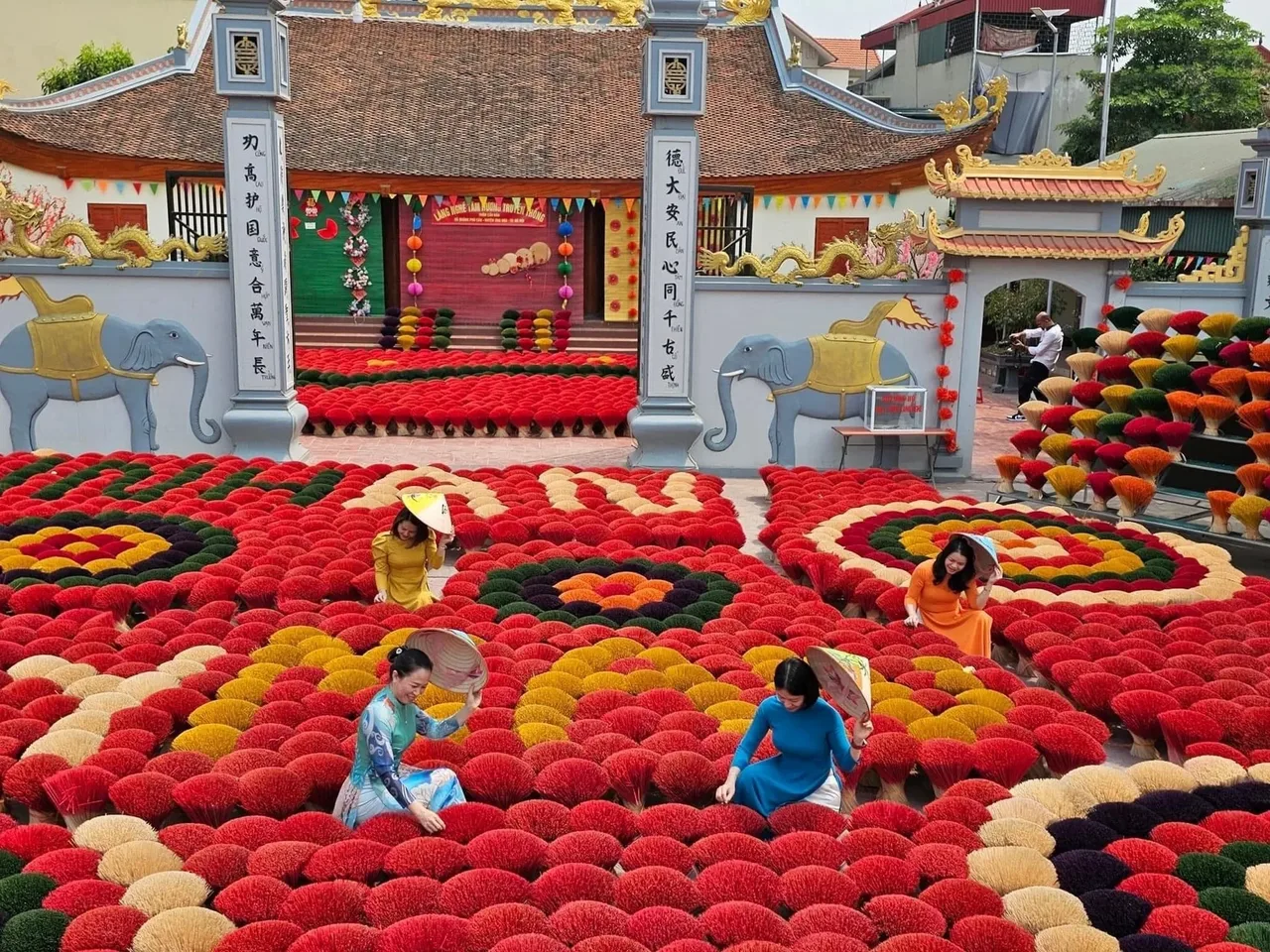 From Quang Phu Cau Incense Village To Hoa Lu Trang An Private Tour 2