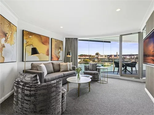 Khách sạn Pullman Quay Grand Sydney Harbour – Deluxe One King Bedroom Harbour View Apartment