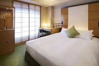 Hotel Niwa Tokyo – Standard Double With Queen Bed
