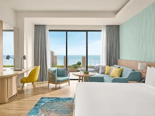 Holiday Inn Resort Hồ Tràm Beach – Standard Ocean Cabana 1 King Bed