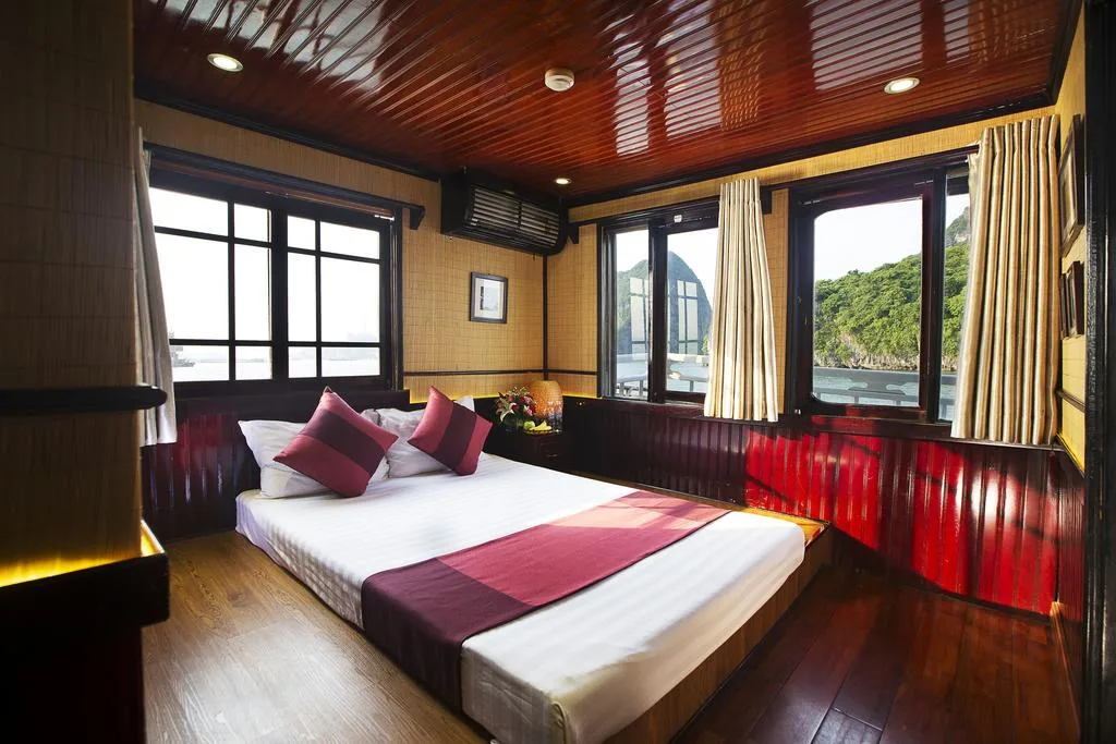 Halong Bay 3D2N Cruise – Swan Junk – Day 1: HANOI – HON GAI – BAI TU LONG BAY – CONG DO – CAP LA – TRA SAN (L, D)