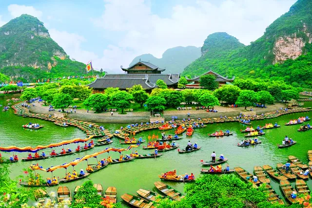 From Quang Phu Cau Incense Village To Hoa Lu Trang An Private Tour