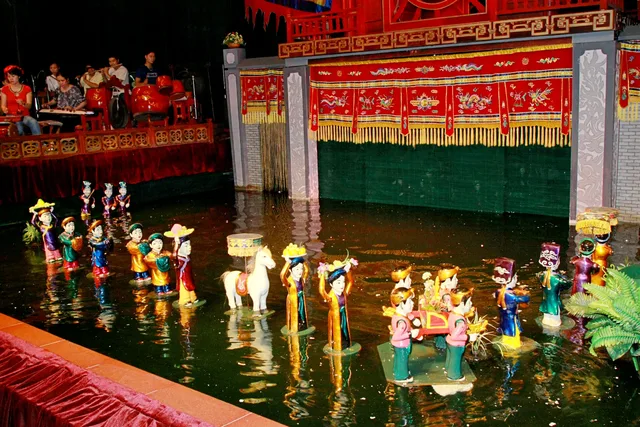 Hanoi Street Food Walking Tour & Water Puppet Show