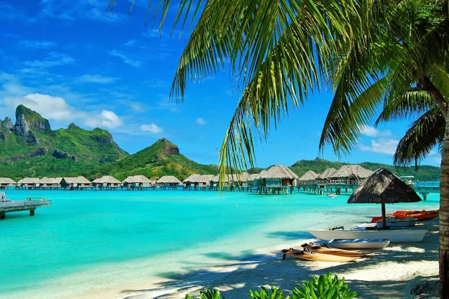 Hanoi – Ninh Binh – Ha Long – Da Nang – Bana Hills – Ho Chi Minh – Phu Quoc 13 Days 12 Nights