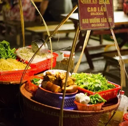 Hoi An Street Food and Cocktail