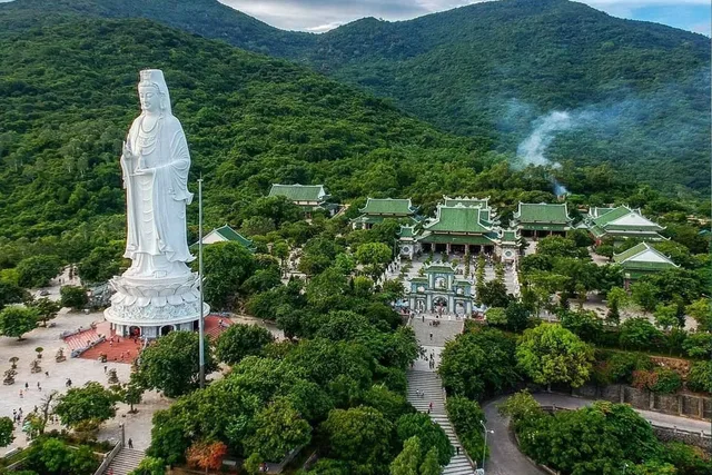 Central Vietnam Daily Tour - Marble Moutain And Linh Ung Pagoda