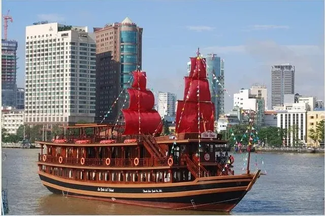 Water-Puppet Show & Dinner Cruise Ho Chi Minh city