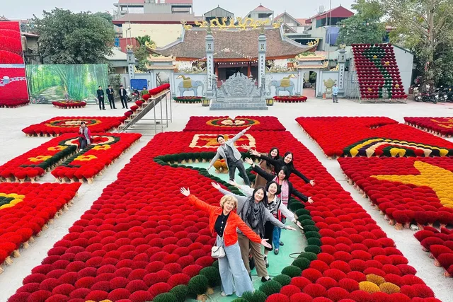 Hanoi - Ninh Binh - Halong Bay - Incense Village 5 Days 4 Nights